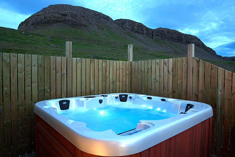 Thurranes vacation rental in Iceland with jacuzzi